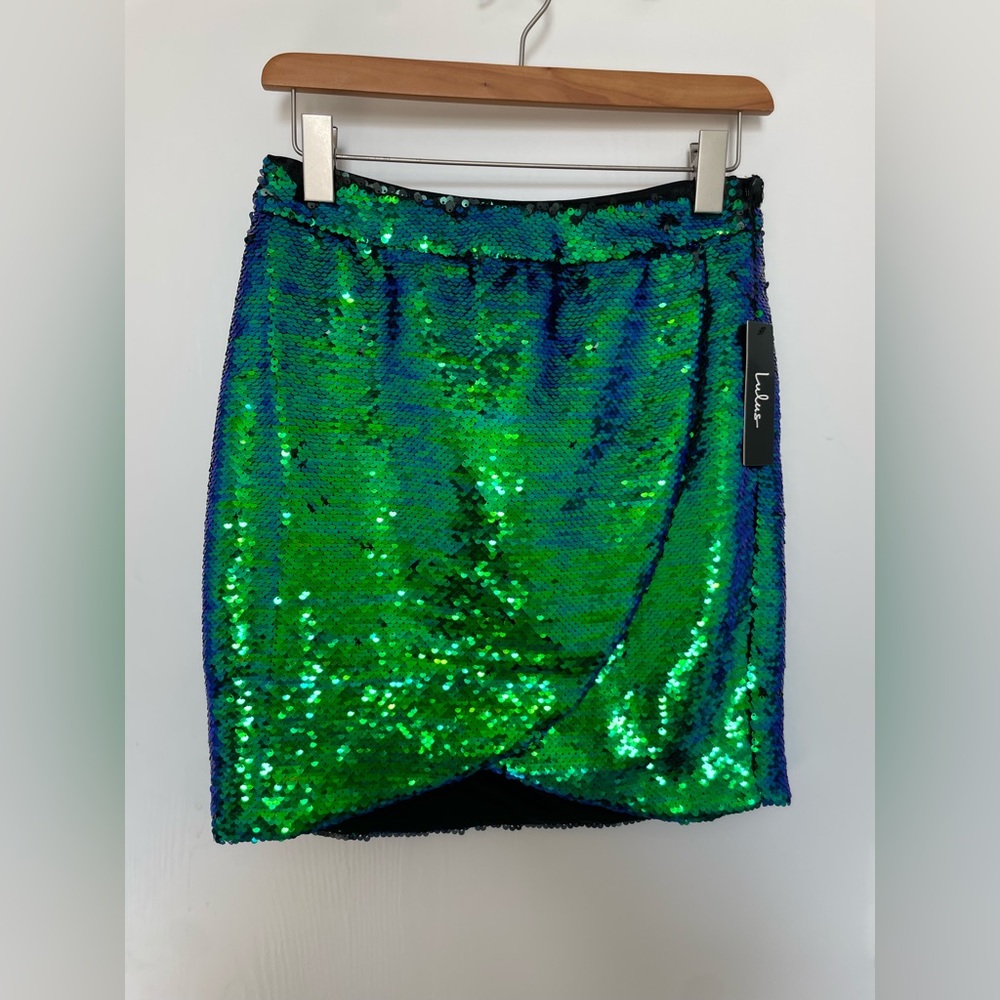 Lulu’s two piece sequin set (crop top & skirt)